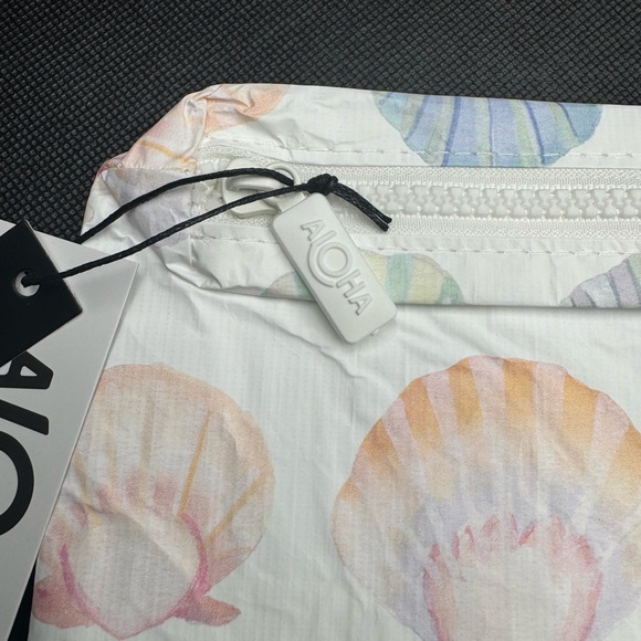 Aloha Collection Super Limited Edition Shells - Picture 6 of 7